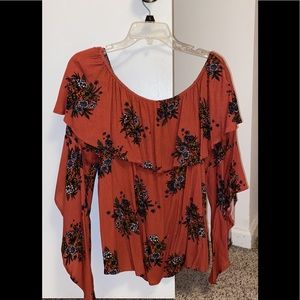 Off the shoulder boutique top
